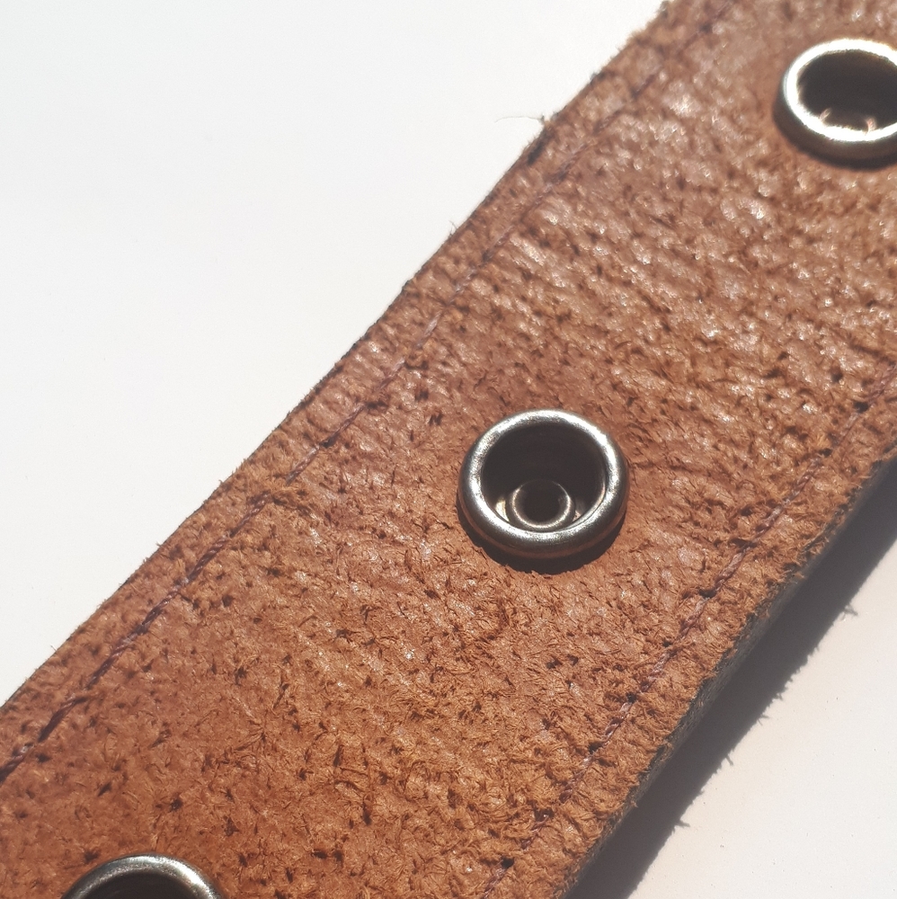 Classic Horse Bit Leather Belt - Picture 11 of 13